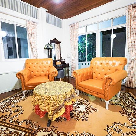 Roomquest Rim Praya Dinsor Road Bangkok Exterior foto