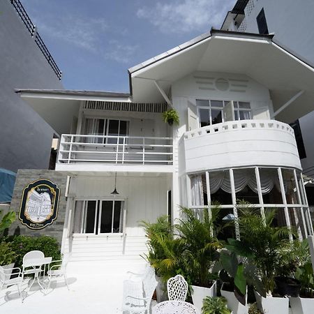 Roomquest Rim Praya Dinsor Road Bangkok Exterior foto