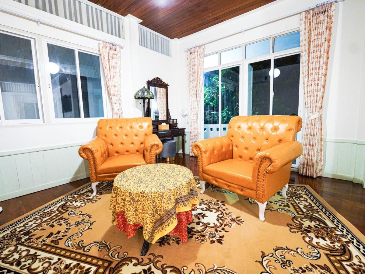 Roomquest Rim Praya Dinsor Road Bangkok Exterior foto