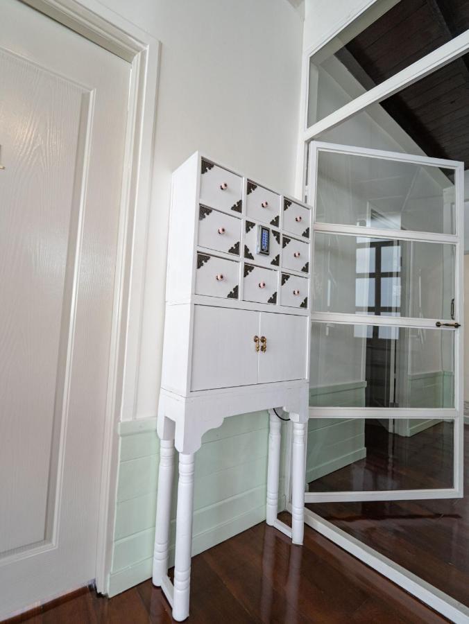 Roomquest Rim Praya Dinsor Road Bangkok Exterior foto