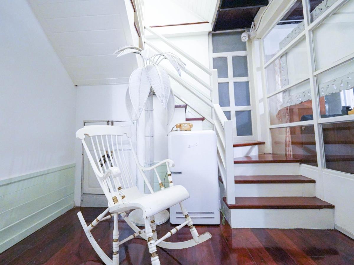Roomquest Rim Praya Dinsor Road Bangkok Exterior foto