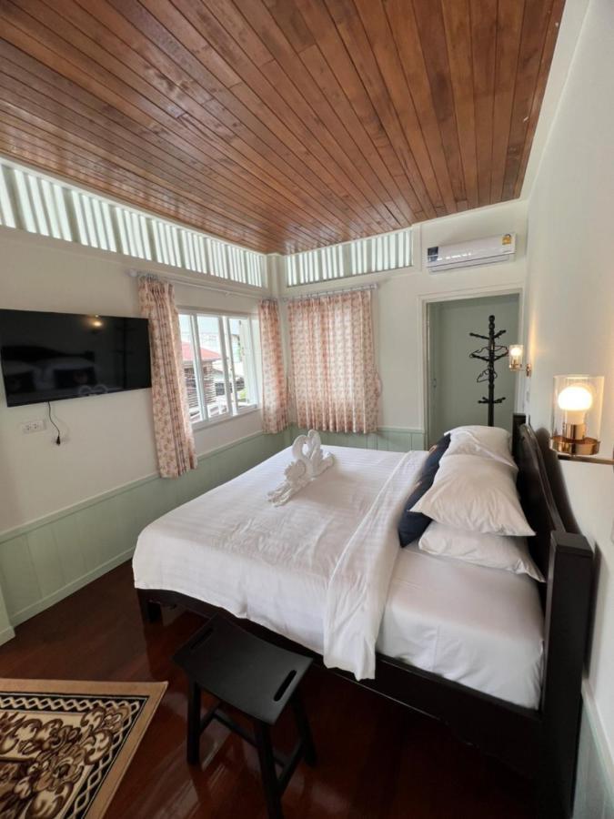 Roomquest Rim Praya Dinsor Road Bangkok Exterior foto