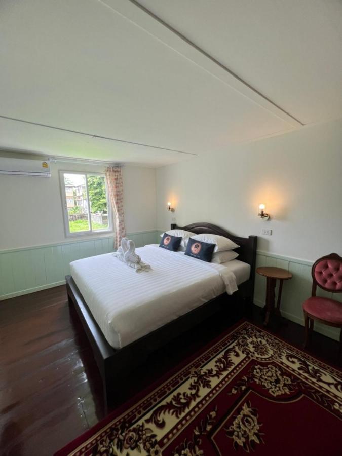 Roomquest Rim Praya Dinsor Road Bangkok Exterior foto